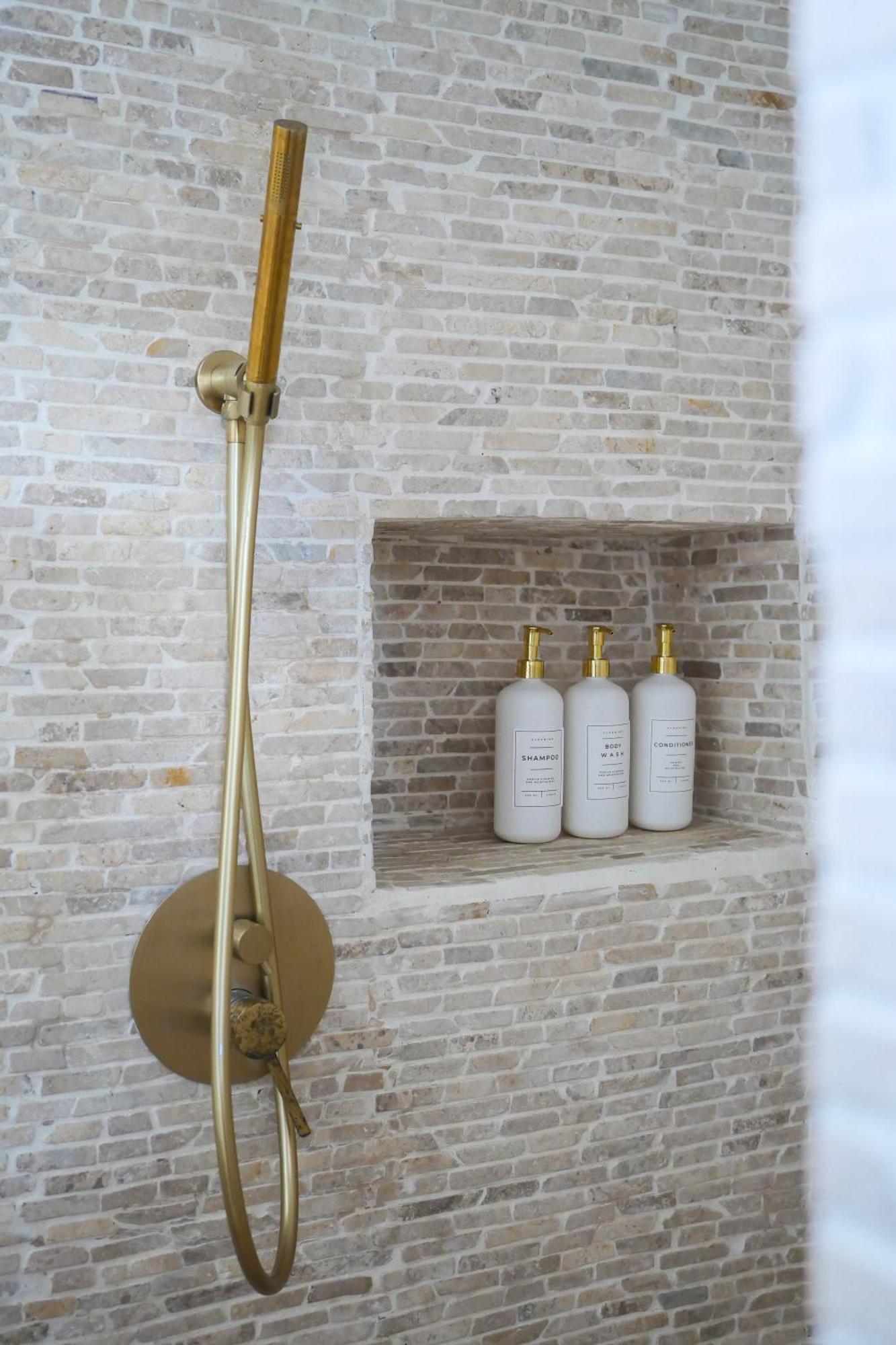 Ria Uluwatu, Tropical Chic Hotel Δωμάτιο φωτογραφία