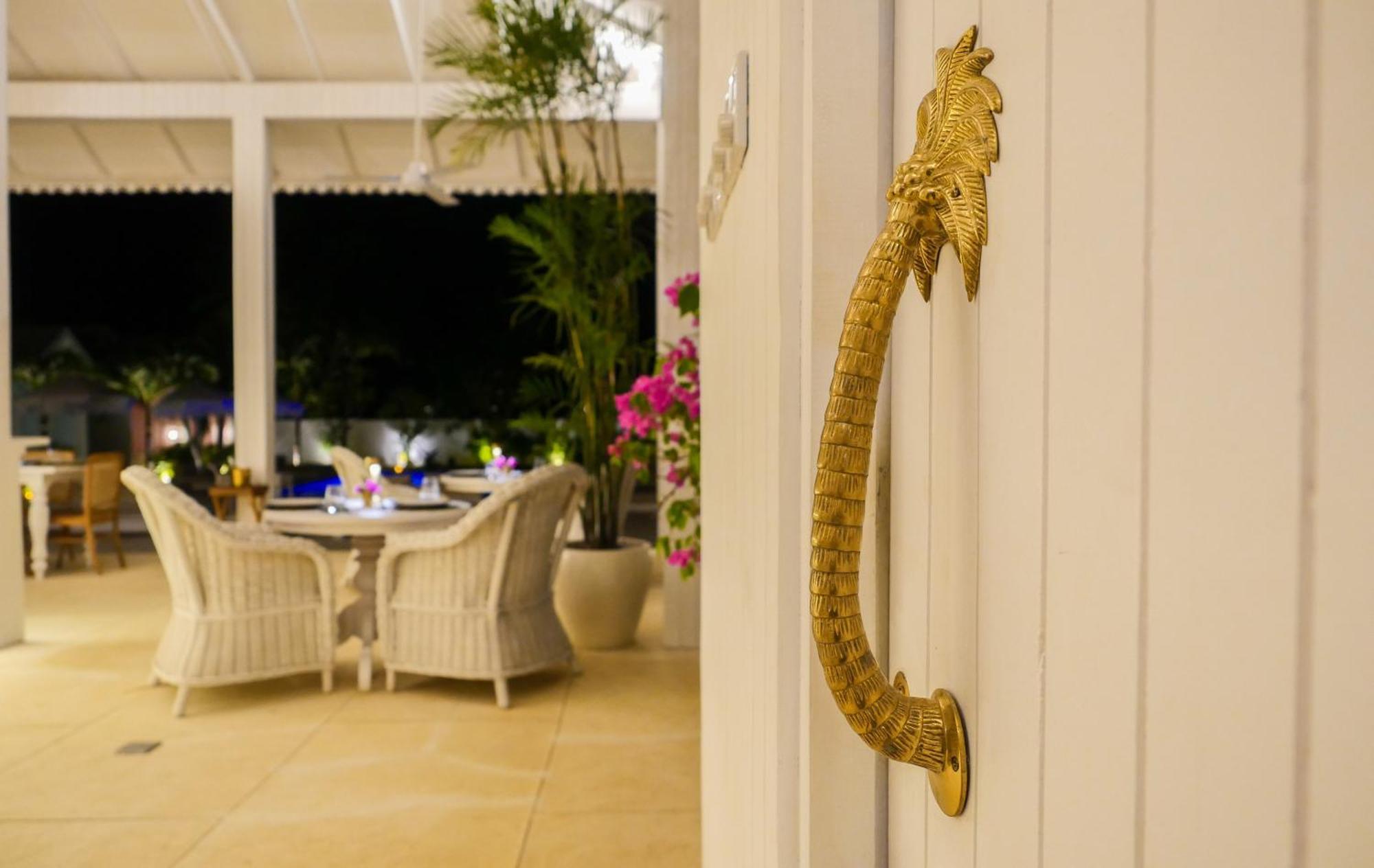 Ria Uluwatu, Tropical Chic Hotel Εξωτερικό φωτογραφία