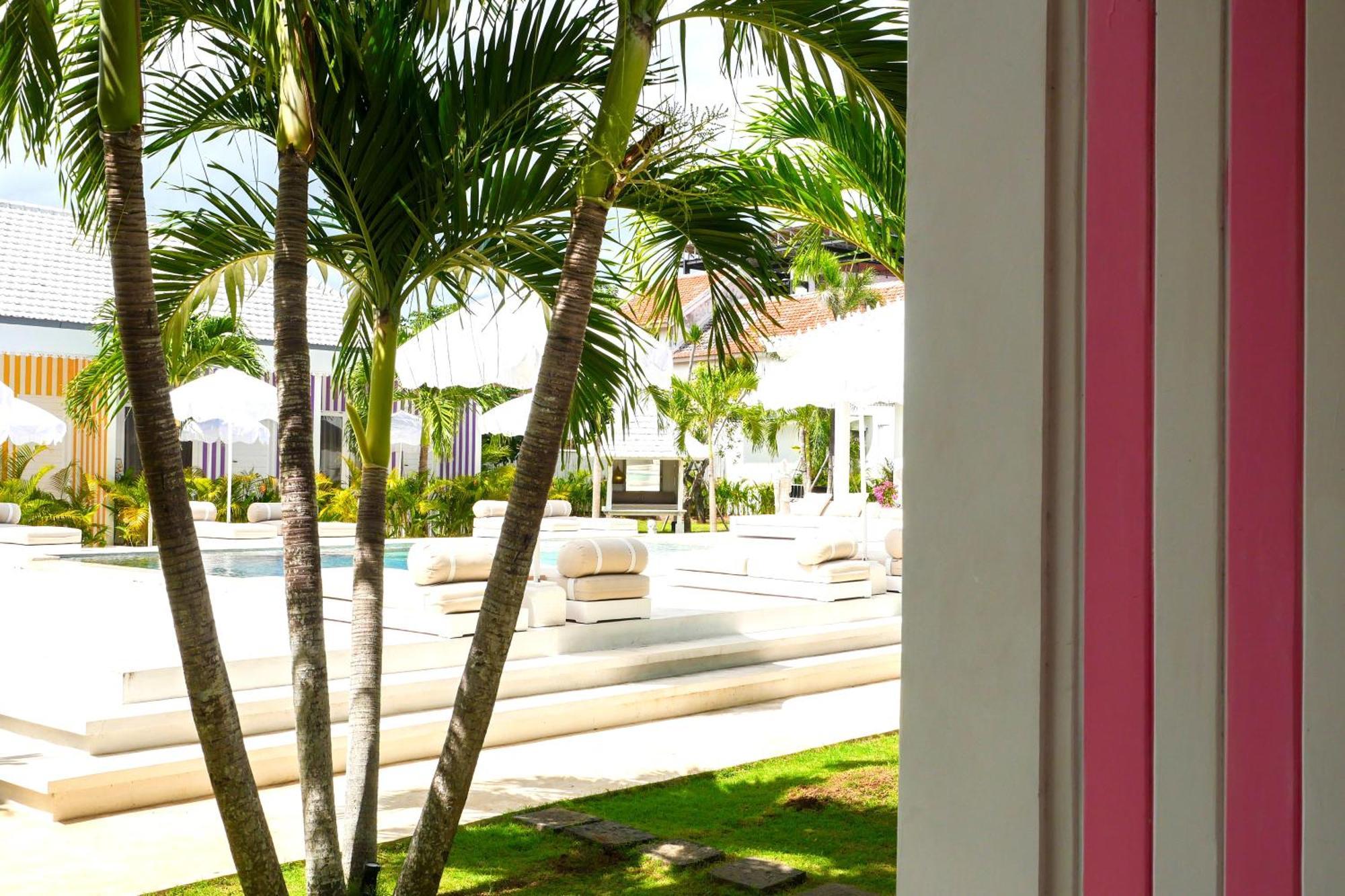 Ria Uluwatu, Tropical Chic Hotel Εξωτερικό φωτογραφία