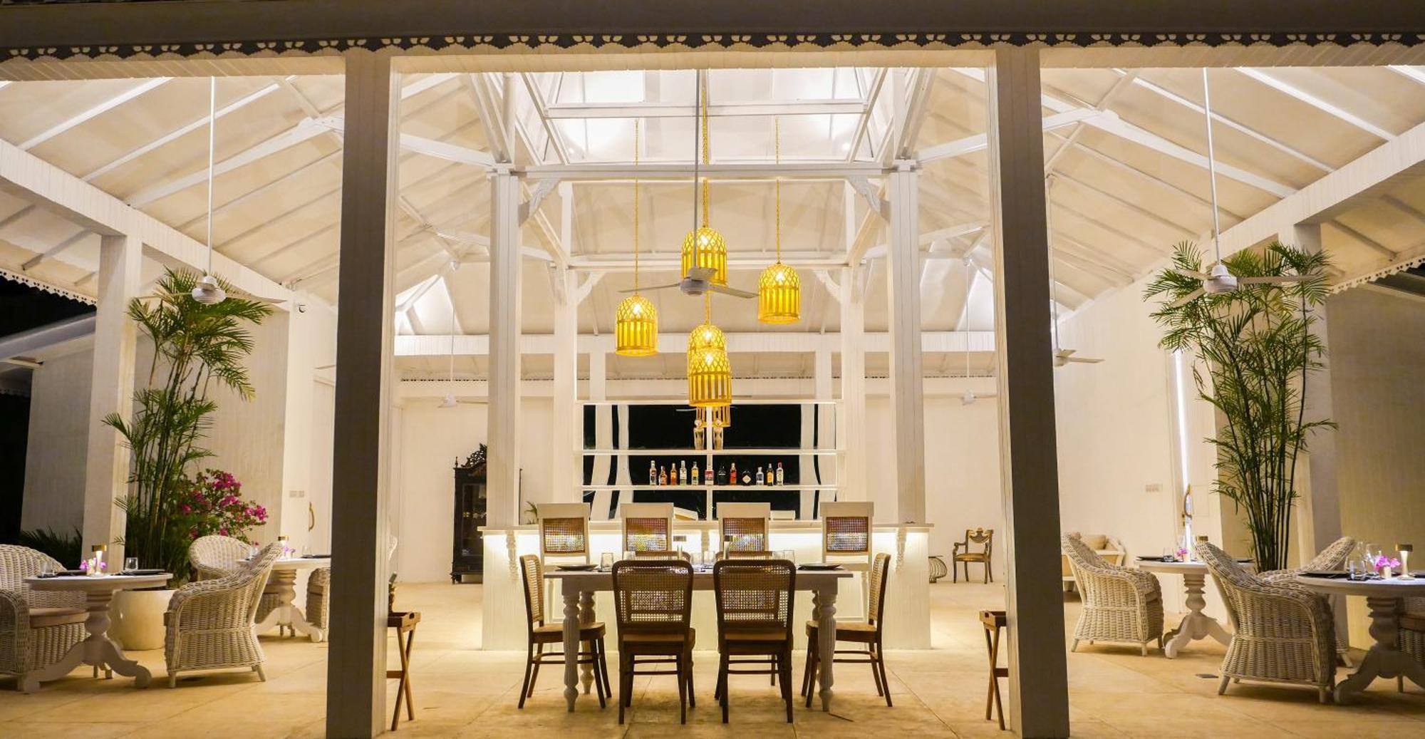 Ria Uluwatu, Tropical Chic Hotel Εξωτερικό φωτογραφία