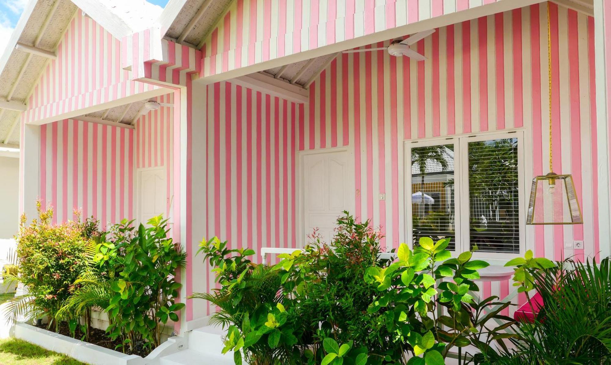 Ria Uluwatu, Tropical Chic Hotel Εξωτερικό φωτογραφία