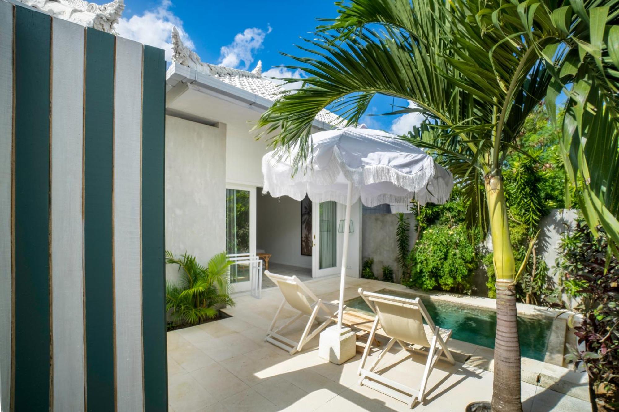 Ria Uluwatu, Tropical Chic Hotel Εξωτερικό φωτογραφία