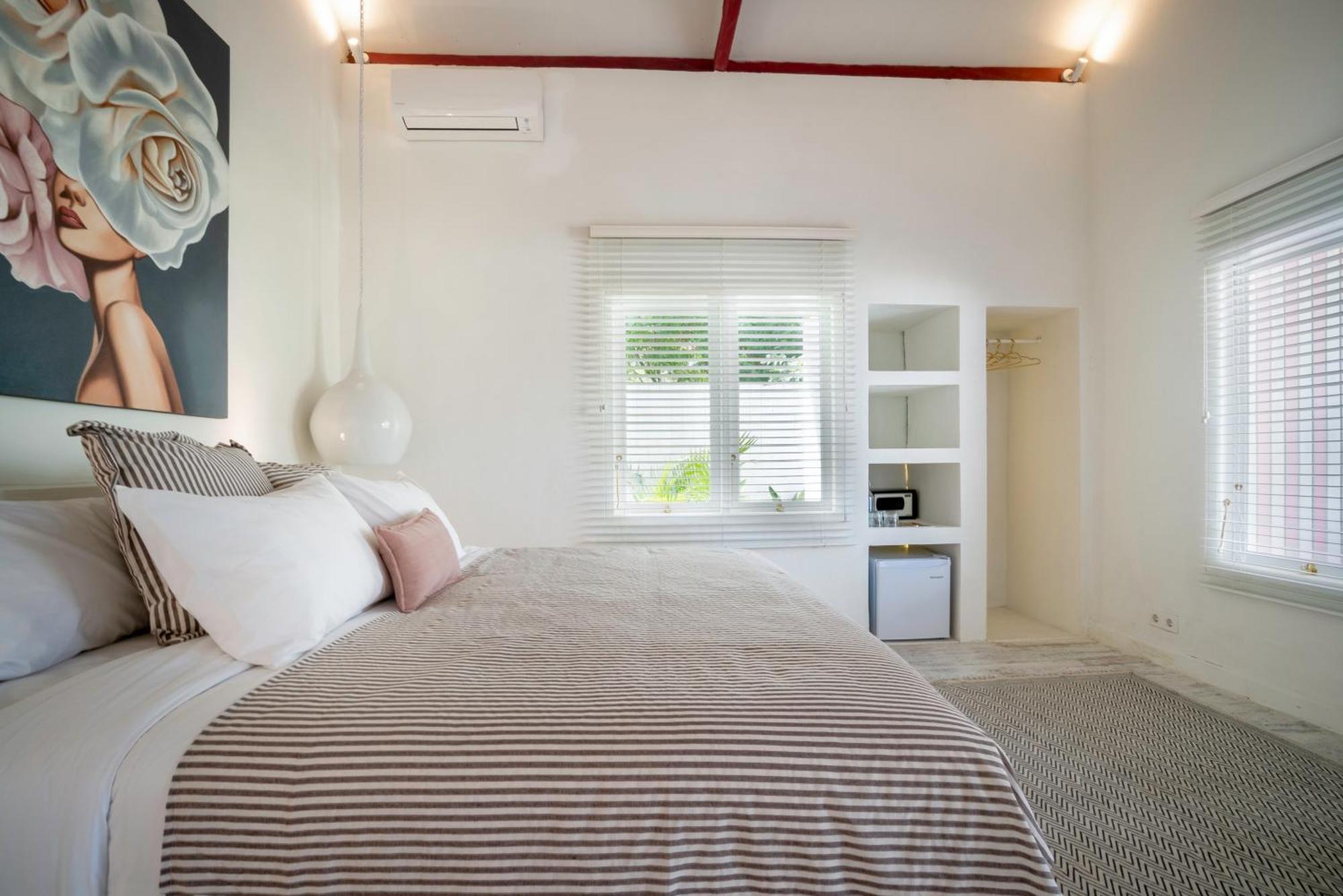 Ria Uluwatu, Tropical Chic Hotel Εξωτερικό φωτογραφία