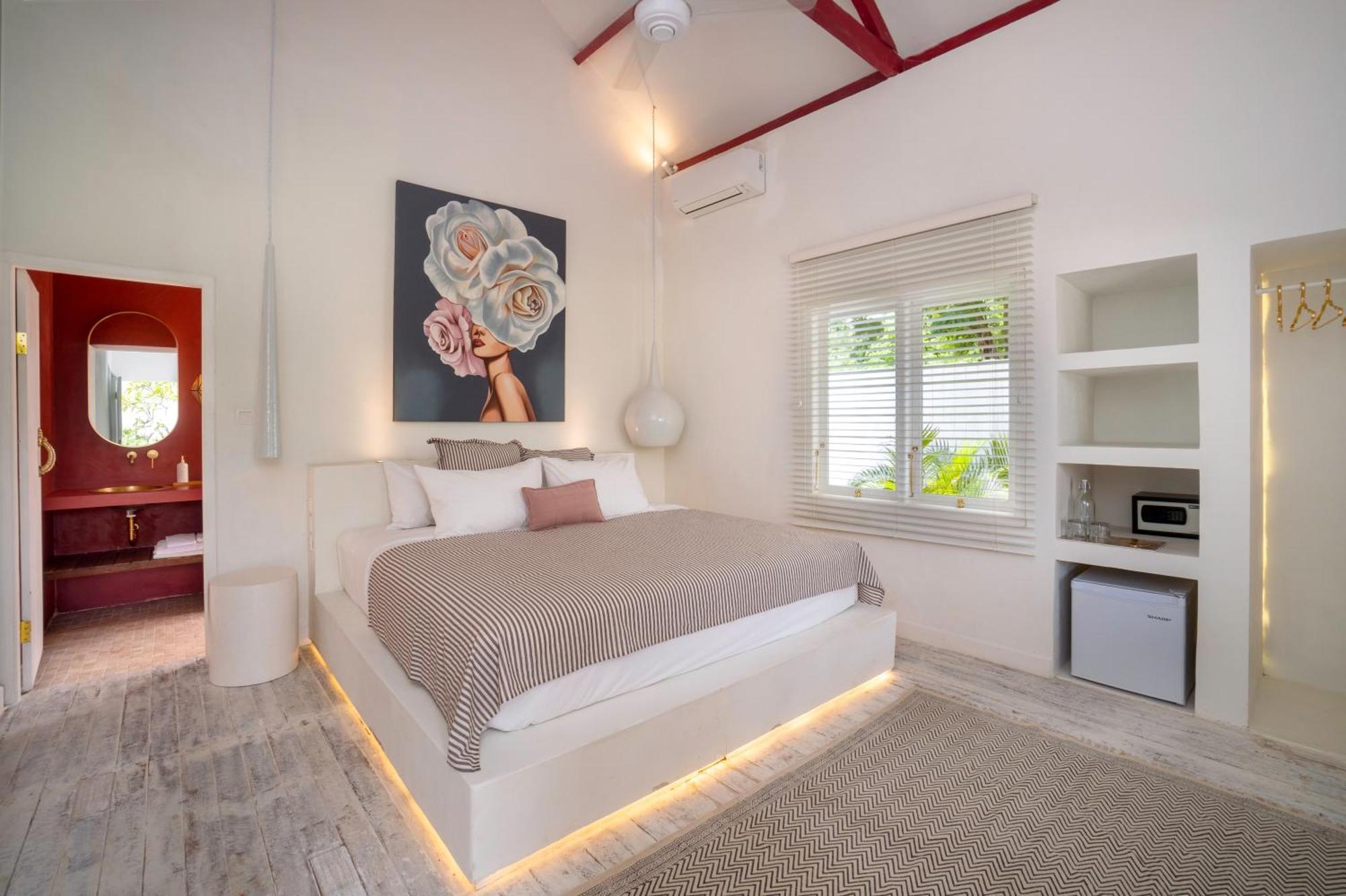 Ria Uluwatu, Tropical Chic Hotel Εξωτερικό φωτογραφία