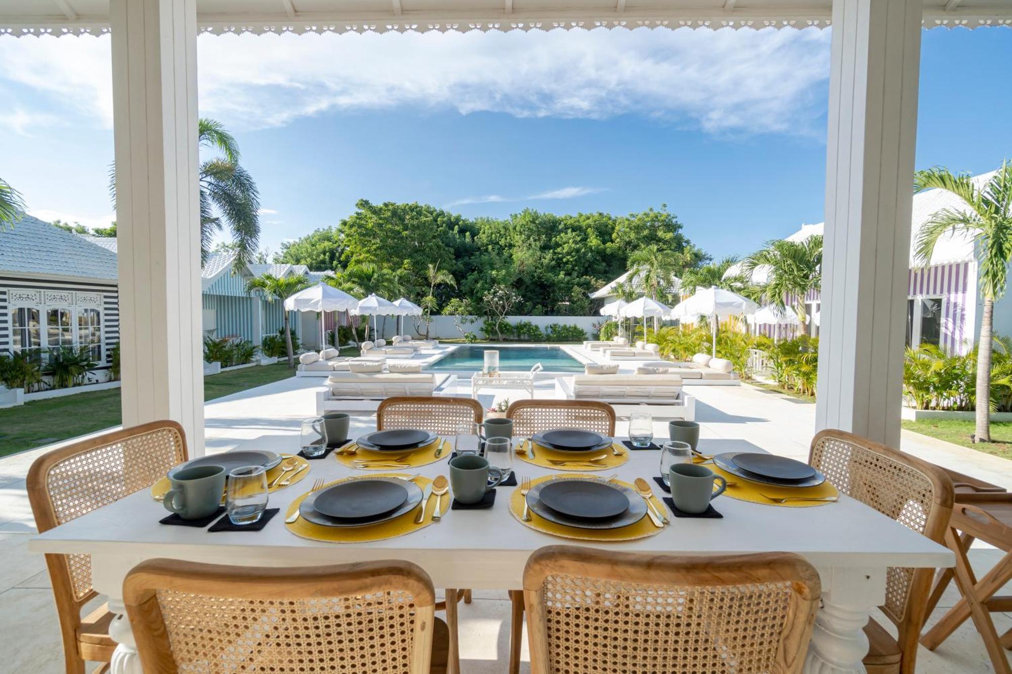 Ria Uluwatu, Tropical Chic Hotel Εξωτερικό φωτογραφία
