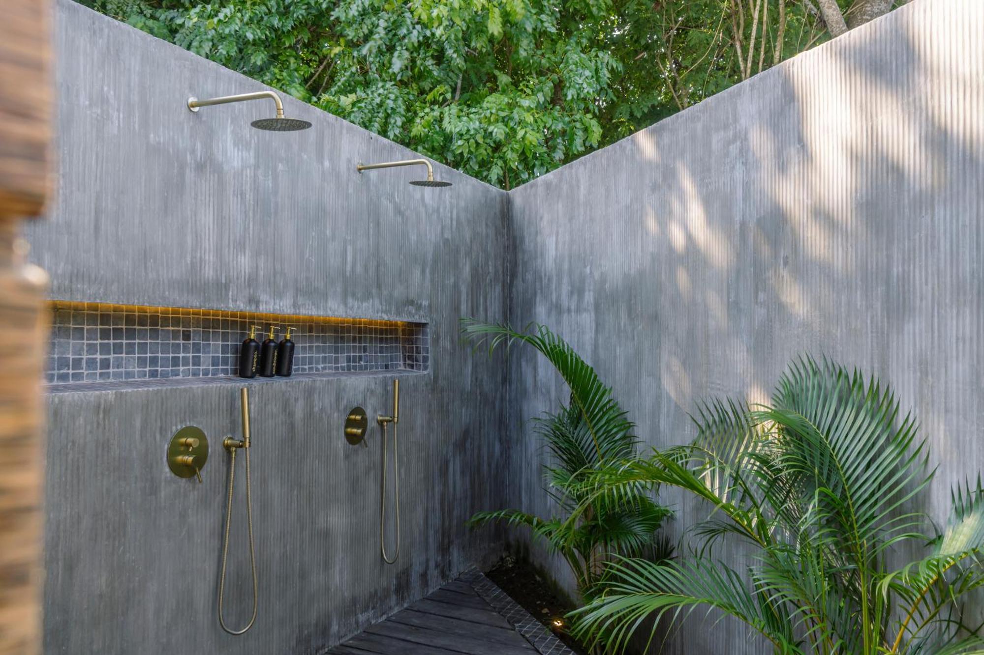 Ria Uluwatu, Tropical Chic Hotel Εξωτερικό φωτογραφία
