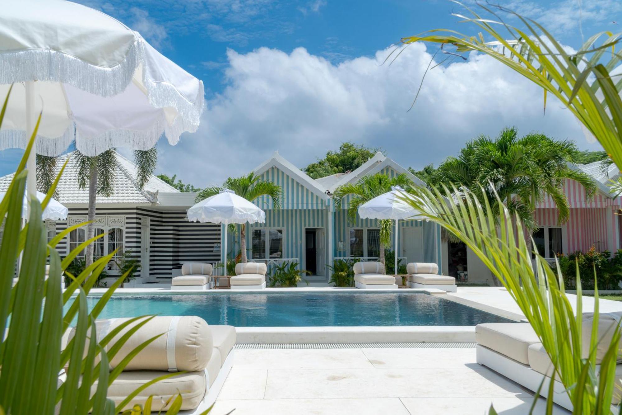 Ria Uluwatu, Tropical Chic Hotel Εξωτερικό φωτογραφία